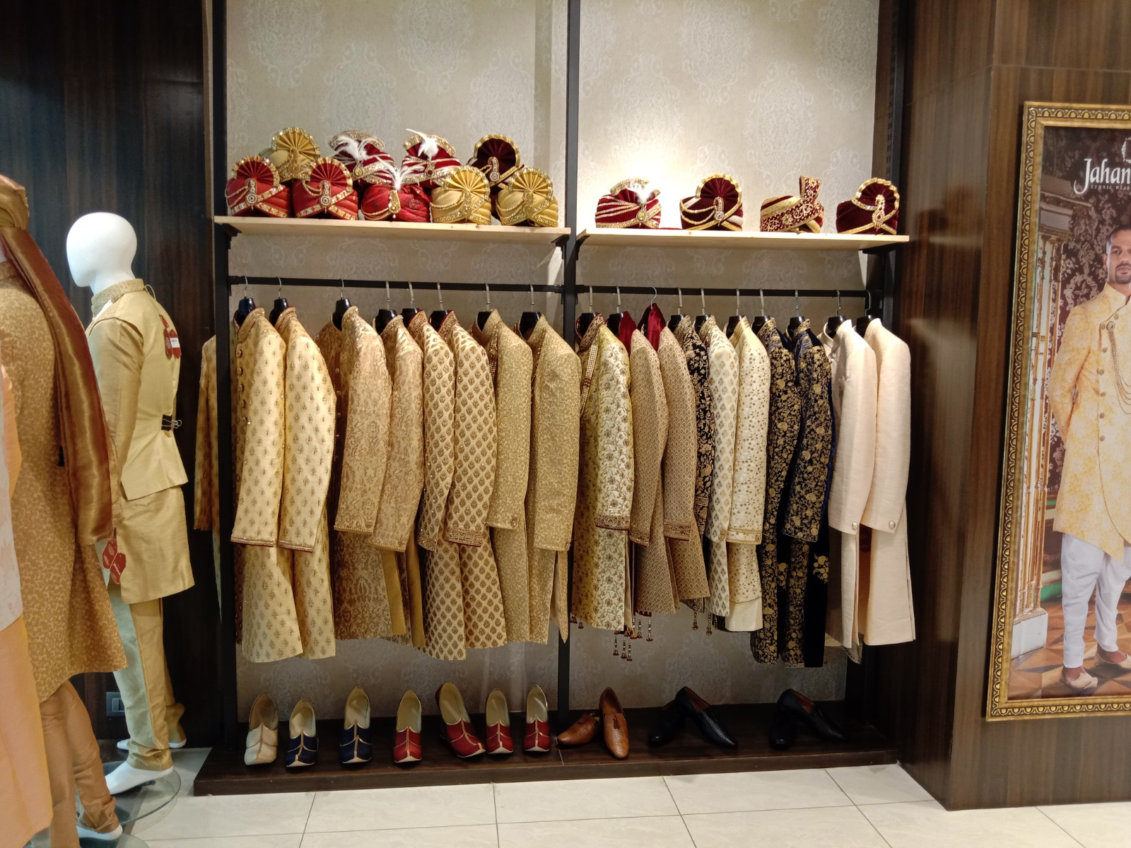 Commercial Showroom Steel Display Racks